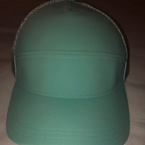 Lululemon mint workout hat